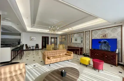 Apartment - 3 Bedrooms - 4 Bathrooms for rent in West Bay Tower - West Bay - West Bay - Doha