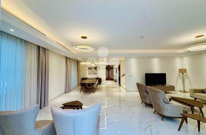 Villa - 5 Bedrooms - 7 Bathrooms for rent in Floresta Gardens - Floresta Gardens - The Pearl Island - Doha