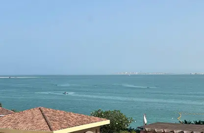 Apartment - 2 Bedrooms - 3 Bathrooms for sale in West Porto Drive - Porto Arabia - The Pearl Island - Doha