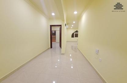 Apartment - 2 Bedrooms - 3 Bathrooms for rent in Al Nasr Street - Al Nasr - Doha