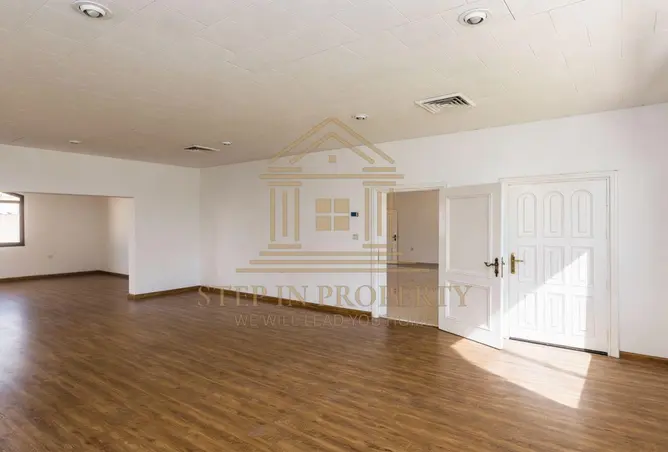 60557667 - Property Image 2