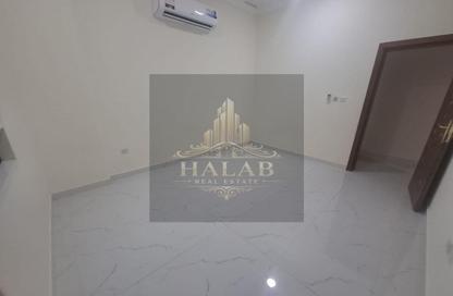 Apartment - 3 Bedrooms - 3 Bathrooms for rent in Bin Omran 28 - Fereej Bin Omran - Doha