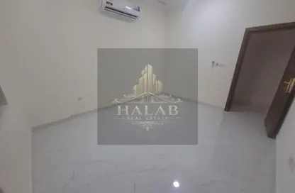 Apartment - 3 Bedrooms - 3 Bathrooms for rent in Bin Omran 28 - Fereej Bin Omran - Doha