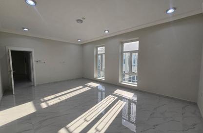 مجمع سكني - 4 غرف نوم - 4 حمامات للايجار في مريخ - المريخ - الدوحة