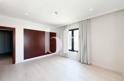 Apartment - 2 Bedrooms - 3 Bathrooms for sale in East Porto Drive - Porto Arabia - The Pearl Island - Doha Apartment - 2 Bedrooms - 3 Bathrooms for sale in East Porto Drive - Porto Arabia - The Pearl Island - Doha