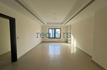 Apartment - 1 Bedroom - 2 Bathrooms for sale in East Porto Drive - Porto Arabia - The Pearl Island - Doha Apartment - 1 Bedroom - 2 Bathrooms for sale in East Porto Drive - Porto Arabia - The Pearl Island - Doha