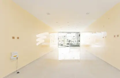 Shop - Studio - 1 Bathroom for rent in Muaither Area - Al Rayyan - Doha