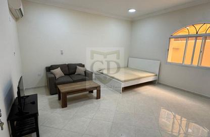Apartment - Studio - 1 Bathroom for rent in Mamoura 18 - Al Maamoura - Doha