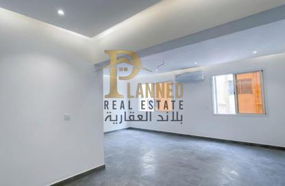 Apartment - 3 Bedrooms - 3 Bathrooms for rent in Al Mansoura - Al Mansoura - Doha