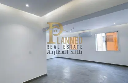 Apartment - 3 Bedrooms - 3 Bathrooms for rent in Al Mansoura - Al Mansoura - Doha