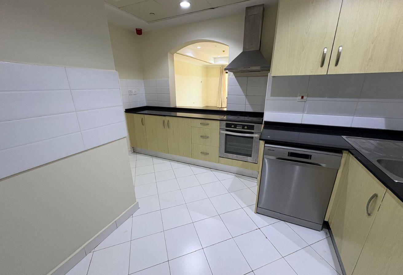 LIMITED OFFER COZY 1BEDROOM SEMI FURNISHED thumbnail 3