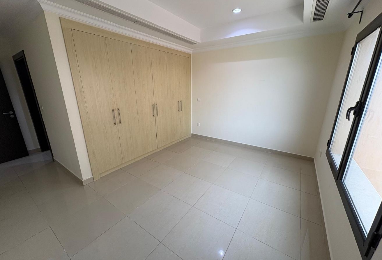 LIMITED OFFER COZY 1BEDROOM SEMI FURNISHED thumbnail 6