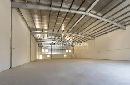 Warehouse - Studio - 1 Bathroom for rent in East Industrial Street - Birkat Al Awamer - Al Wakra