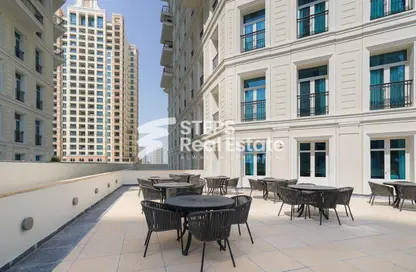 Apartment - 2 Bedrooms - 3 Bathrooms for rent in Floresta Gardens - Floresta Gardens - The Pearl Island - Doha