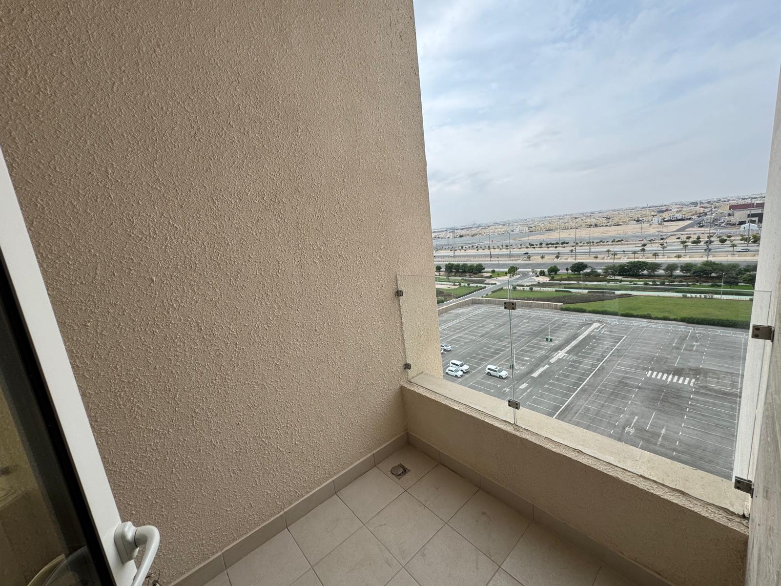 BRAND NEW 1BEDROOM FULLY FURNISHED WITH BALCONY thumbnail 8