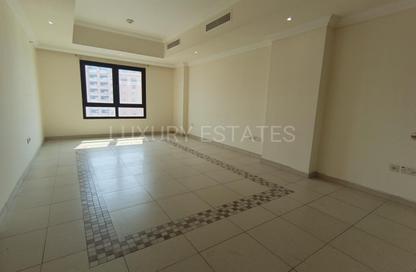 Apartment - 1 - 2 for rent in West Porto Drive - Porto Arabia - The Pearl Island - Doha Apartment - 1 - 2 for rent in West Porto Drive - Porto Arabia - The Pearl Island - Doha