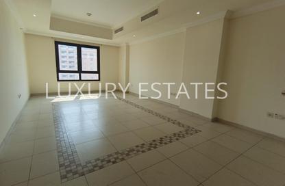 Apartment - 1 Bedroom - 2 Bathrooms for rent in West Porto Drive - Porto Arabia - The Pearl Island - Doha Apartment - 1 Bedroom - 2 Bathrooms for rent in West Porto Drive - Porto Arabia - The Pearl Island - Doha