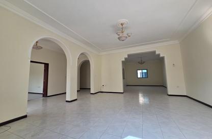 مجمع سكني - 3 - 3 للايجار في شارع سوق الجملة - أبو هامور - الدوحة