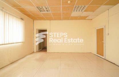 Warehouse - Studio - 1 for rent in Industrial Area 4 - Industrial Area - Industrial Area - Doha