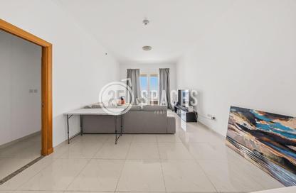 Apartment - 2 Bedrooms - 3 Bathrooms for rent in Viva East - Viva Bahriyah - The Pearl Island - Doha