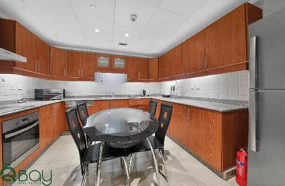 Apartment - 2 Bedrooms - 3 Bathrooms for rent in West Porto Drive - Porto Arabia - The Pearl Island - Doha