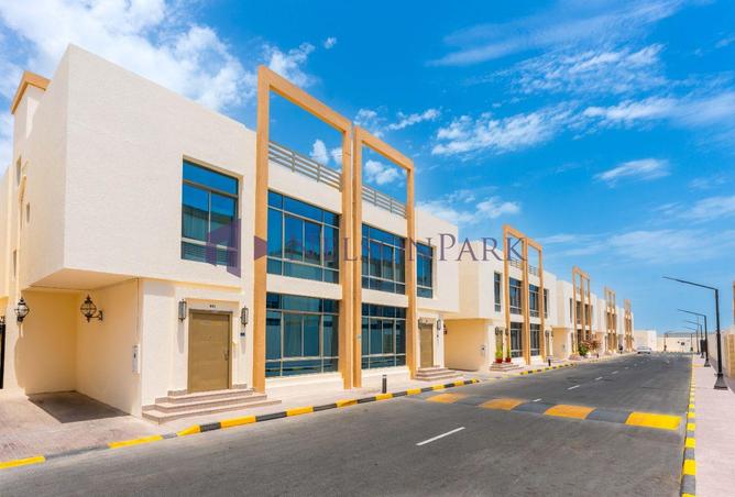 989195 - Property Image 3