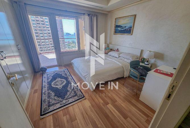 988805 - Property Image 3