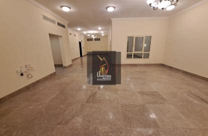 فيلا - 5 غرف نوم - 6 حمامات للايجار في شارع النعيجة - النعيجة - الدوحة