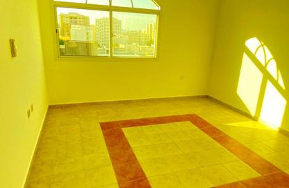 Apartment - 2 Bedrooms - 2 Bathrooms for rent in Al Mansoura - Doha