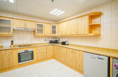 Apartment - 3 Bedrooms - 4 Bathrooms for rent in West Bay Tower - West Bay - West Bay - Doha