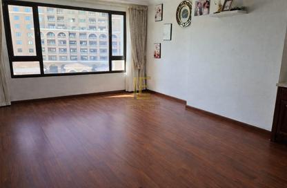 Apartment - 2 Bedrooms - 2 Bathrooms for rent in West Porto Drive - Porto Arabia - The Pearl Island - Doha