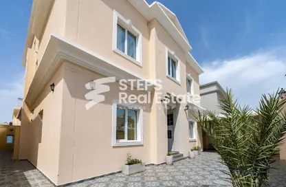 فيلا - 6 غرف نوم - 7 حمامات للبيع في أم صلال علي - أم صلال على - الدوحة