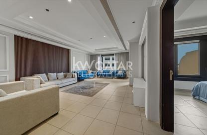 Apartment - 1 Bedroom - 2 Bathrooms for sale in West Porto Drive - Porto Arabia - The Pearl Island - Doha