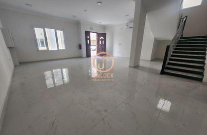 Villa - 7 - 7 for rent in Hazm Al Markhiya - Doha