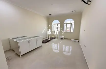 Villa - Studio - 1 Bathroom for rent in Al Wakra - Al Wakra - Al Wakrah - Al Wakra