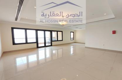Apartment - 2 Bedrooms - 3 Bathrooms for rent in Tuscan Tower - Porto Arabia - The Pearl Island - Doha