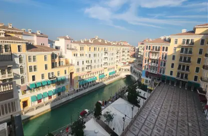 Apartment - 2 Bedrooms - 3 Bathrooms for rent in Nobili - Qanat Quartier - The Pearl Island - Doha