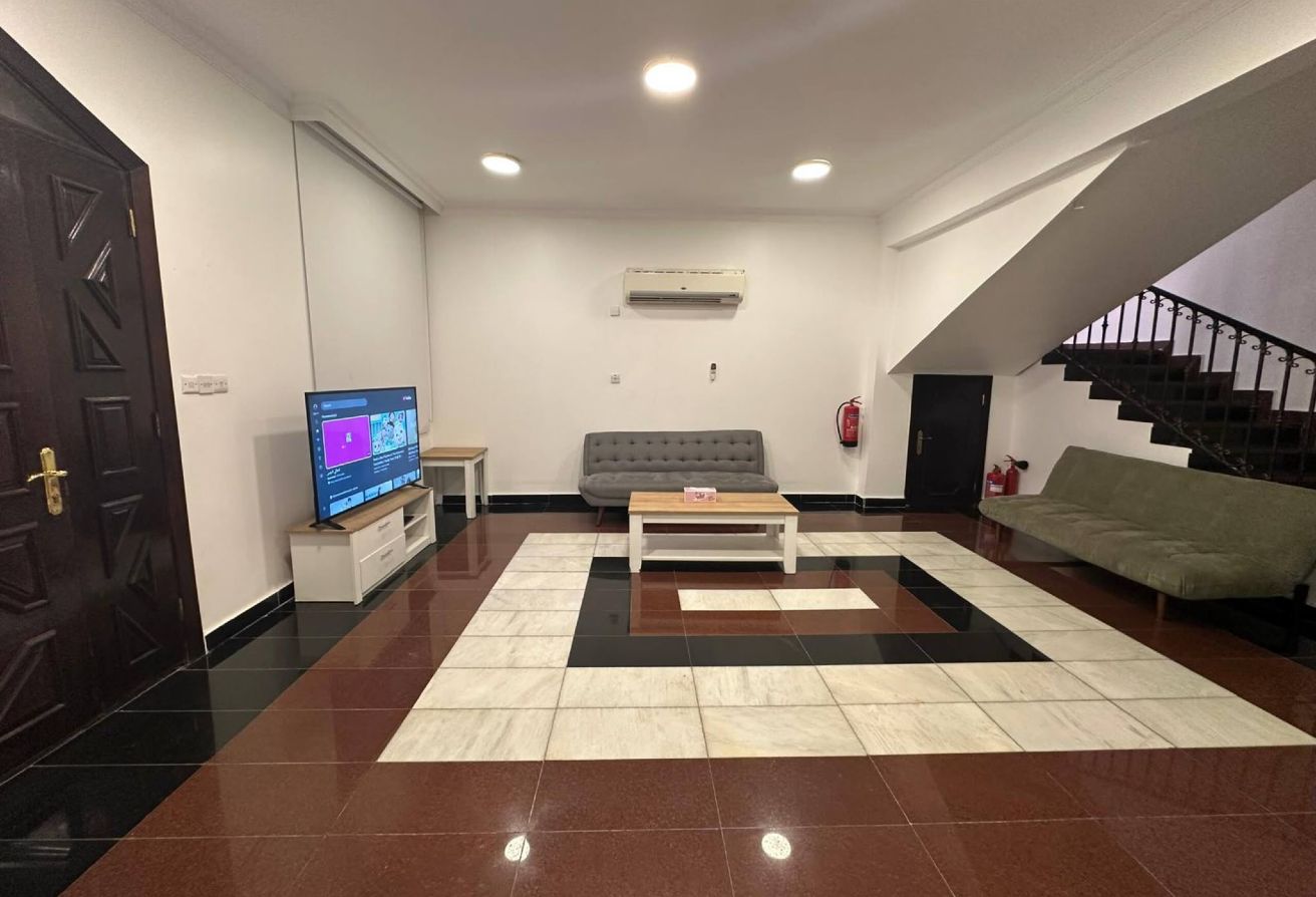 Standalone Villa Private Pool Al Thumama | 600SQM thumbnail 8
