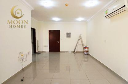 Apartment - 2 - 3 for rent in Al Mansoura - Al Mansoura - Doha