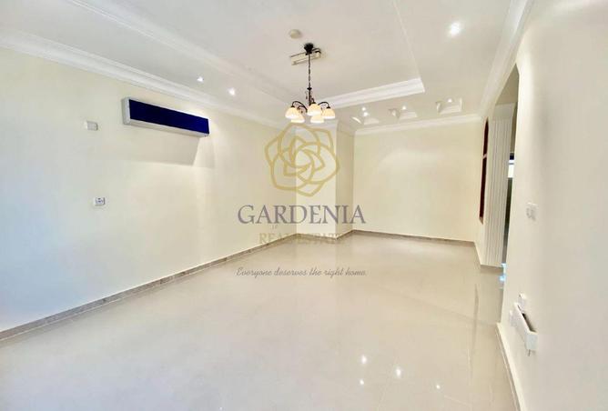 53143261 - Property Image 2