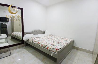 Apartment - Studio - 1 Bathroom for rent in Umm Ghwailina Comm - Umm Ghuwalina - Umm Ghuwailina - Doha
