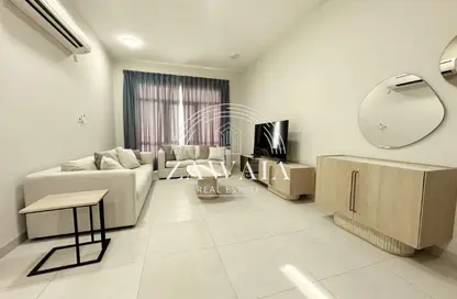 Apartment - 3 Bedrooms - 3 Bathrooms for rent in Anas Street - Fereej Bin Mahmoud North - Fereej Bin Mahmoud - Doha