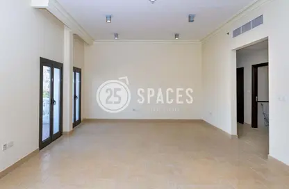 Apartment - 3 Bedrooms - 4 Bathrooms for rent in Carnaval - Qanat Quartier - The Pearl Island - Doha