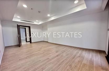 Apartment - 2 Bedrooms - 3 Bathrooms for sale in West Porto Drive - Porto Arabia - The Pearl Island - Doha Apartment - 2 Bedrooms - 3 Bathrooms for sale in West Porto Drive - Porto Arabia - The Pearl Island - Doha