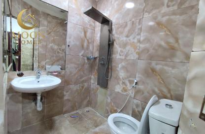 Apartment - Studio - 1 Bathroom for rent in Umm Ghuwalina - Umm Ghuwailina - Doha