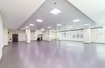 Shop - Studio for rent in Muntazah 7 - Al Muntazah - Doha