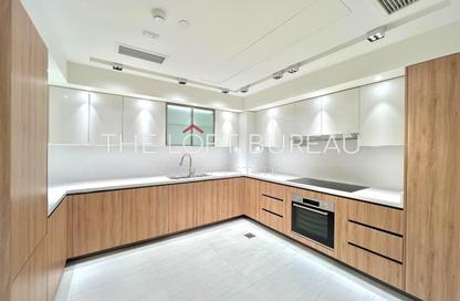Apartment - 2 Bedrooms - 4 Bathrooms for sale in Crystal Residence - Gewan Island - The Pearl Island - Doha