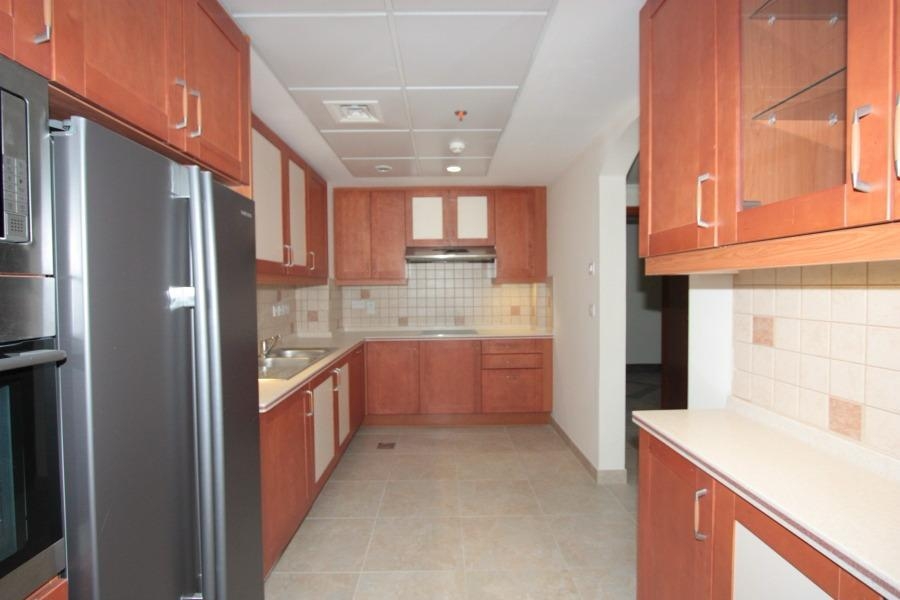 2 BR Apartment with MarinaView at The Pearl Island thumbnail 14