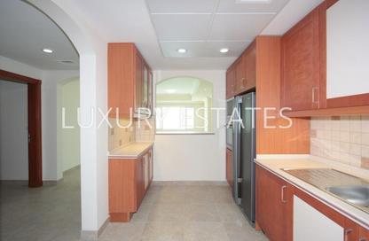 Apartment - 2 Bedrooms - 3 Bathrooms for sale in East Porto Drive - Porto Arabia - The Pearl Island - Doha Apartment - 2 Bedrooms - 3 Bathrooms for sale in East Porto Drive - Porto Arabia - The Pearl Island - Doha
