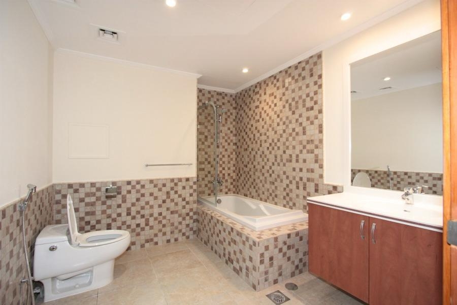 2 BR Apartment with MarinaView at The Pearl Island thumbnail 13